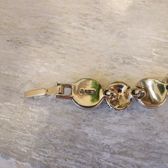 Rare Vintage Monet Faux Pearl Cabs & Pavé Crystal Silver Tone Elegant Bracelet - Picture 3 of 8